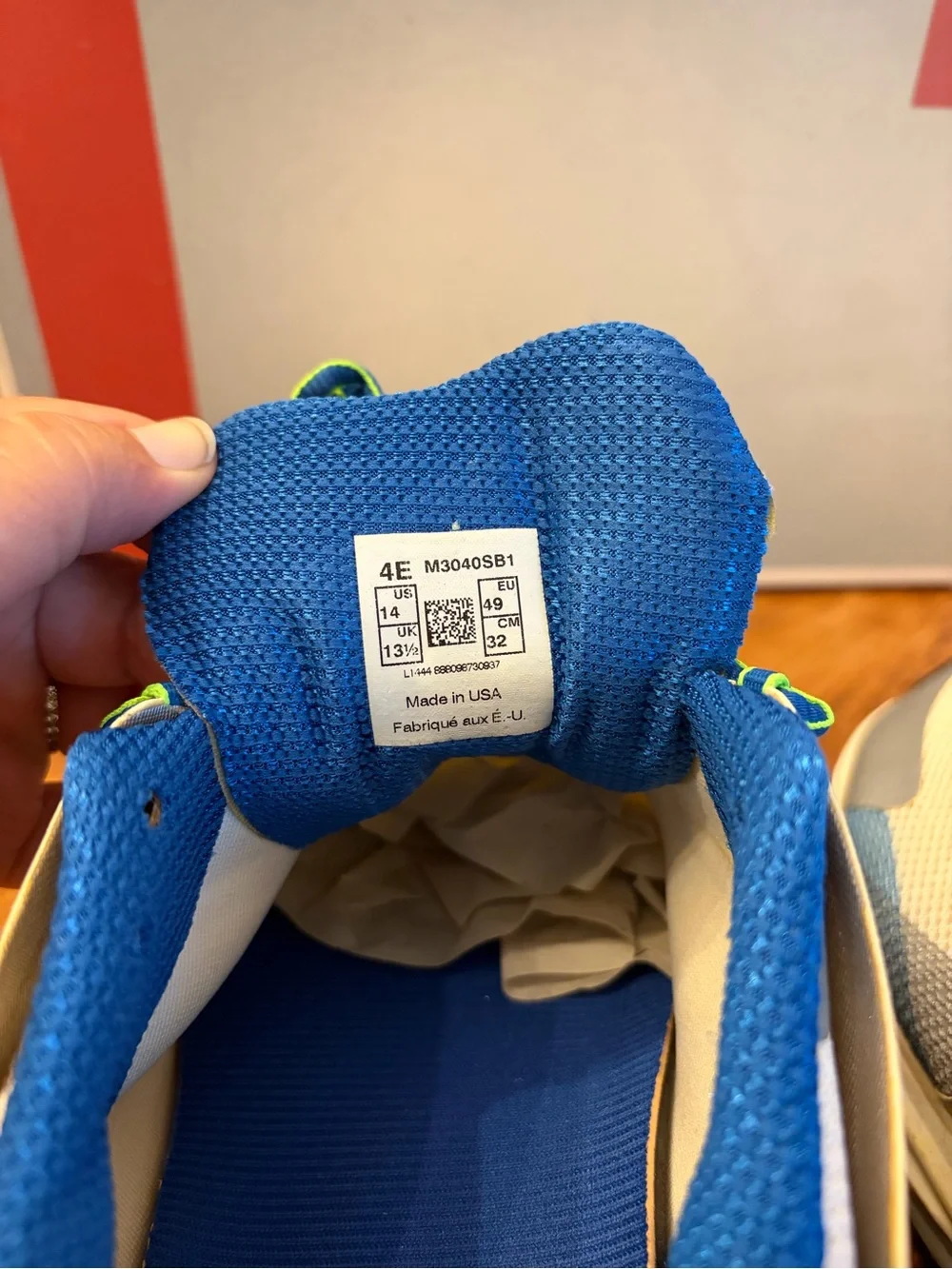 New Balance Men’s White, Blue & Silver Athletic Running Shoes